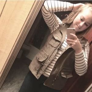 Meet your Posher, Katrina